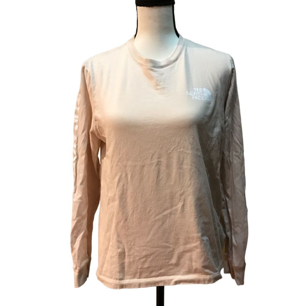 NWOT WOMENS SIZE MEDIUM NORTH FACE SHIRT!
